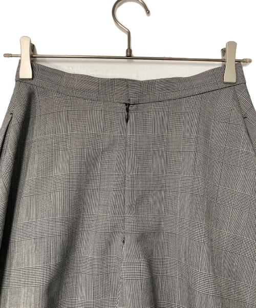 ENFOLD（エンフォルド）ENFOLD (エンフォルド) deformation trousers グレー サイズ:36の古着・服飾アイテム