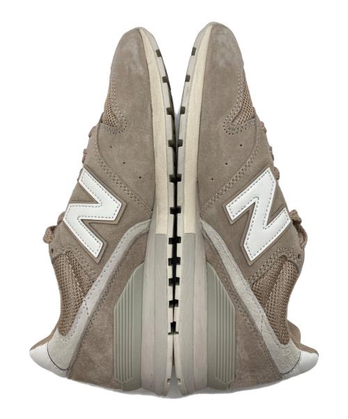 NEW BALANCE（ニューバランス）NEW BALANCE (ニューバランス) スニーカー ベージュ サイズ:US7/UK6.5/EU40の古着・服飾アイテム