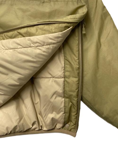 DAIWA PIER39（ダイワ ピア39）DAIWA PIER39 (ダイワ ピア39) TECH REVERSIBLE PULLOVER PUFF JACKET ベージュ サイズ:Lの古着・服飾アイテム