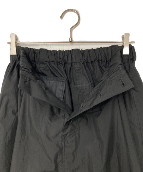 kurashi&trips publishing（クラシアンドトリップス パブリッシング）KURASHI&Trips PUBLISHING (クラシアンドトリップス パブリッシング) コクーンスカート ブラック サイズ:Mの古着・服飾アイテム