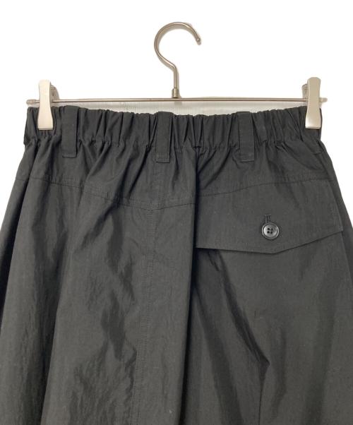 kurashi&trips publishing（クラシアンドトリップス パブリッシング）KURASHI&Trips PUBLISHING (クラシアンドトリップス パブリッシング) コクーンスカート ブラック サイズ:Mの古着・服飾アイテム