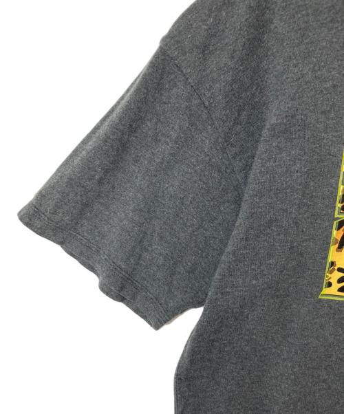 UNDERCOVER（アンダーカバー）UNDERCOVER (アンダーカバー) ロゴTシャツ グレー サイズ:Ｍの古着・服飾アイテム