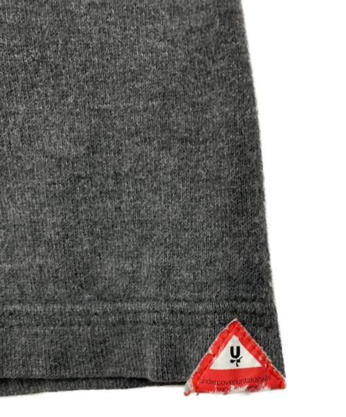 UNDERCOVER（アンダーカバー）UNDERCOVER (アンダーカバー) ロゴTシャツ グレー サイズ:Ｍの古着・服飾アイテム