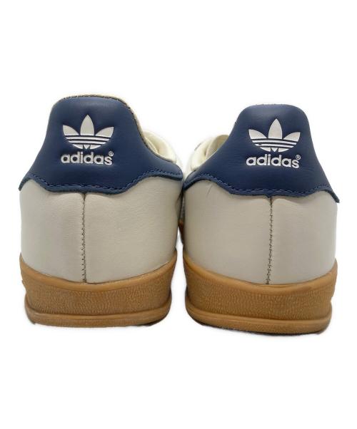 adidas（アディダス）adidas (アディダス) GAZELLE INDOOR ホワイト×グレー サイズ:JP245US6 1/2の古着・服飾アイテム