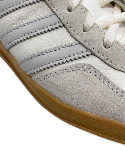 adidas（アディダス）adidas (アディダス) GAZELLE INDOOR ホワイト×グレー サイズ:JP245US6 1/2の古着・服飾アイテム