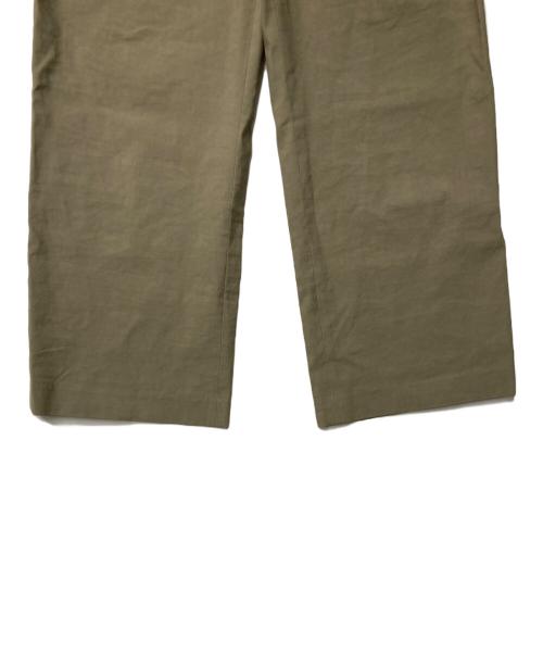 MUSE de Deuxieme Classe（ミューズ ドゥーズィエム クラス）MUSE de Deuxieme Classe (ミューズ ドゥーズィエム クラス) STRETCH TWILL タックパンツ カーキ サイズ:34の古着・服飾アイテム