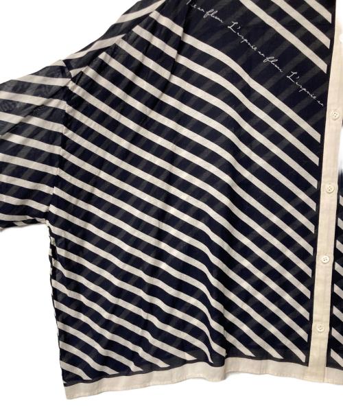 IENA（イエナ）IENA (イエナ) スカーフプリントポンチョシャツ ネイビー×アイボリー サイズ:FREEの古着・服飾アイテム