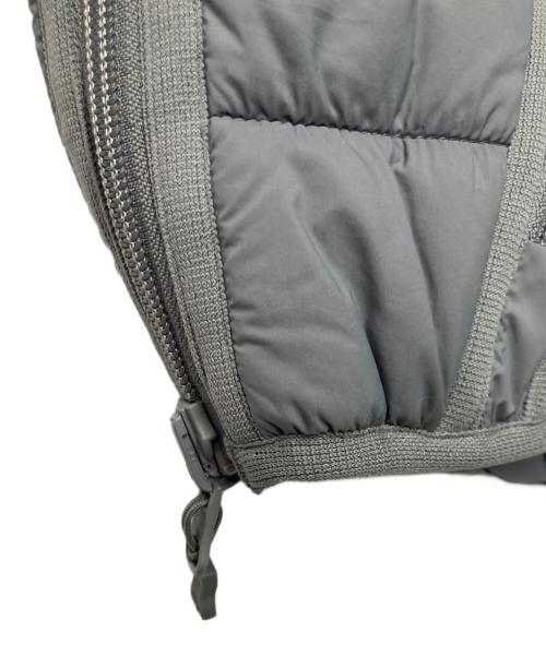 DAIWA PIER39（ダイワ ピア39）DAIWA PIER39 (ダイワ ピア39) TECH REVERSIBLE CLIMBERS PUFF VEST グレー サイズ:Mの古着・服飾アイテム