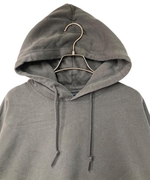 Carhartt WIP（カーハート ワークインプログレス）Carhartt WIP (カーハート ワークインプログレス) Invincible (インヴィンシブル) HOODED PIGMENT DYED SWEAT グレー サイズ:Sの古着・服飾アイテム