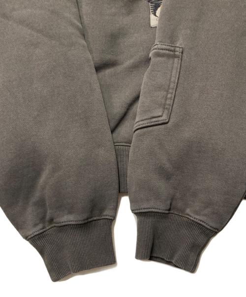 Carhartt WIP（カーハート ワークインプログレス）Carhartt WIP (カーハート ワークインプログレス) Invincible (インヴィンシブル) HOODED PIGMENT DYED SWEAT グレー サイズ:Sの古着・服飾アイテム