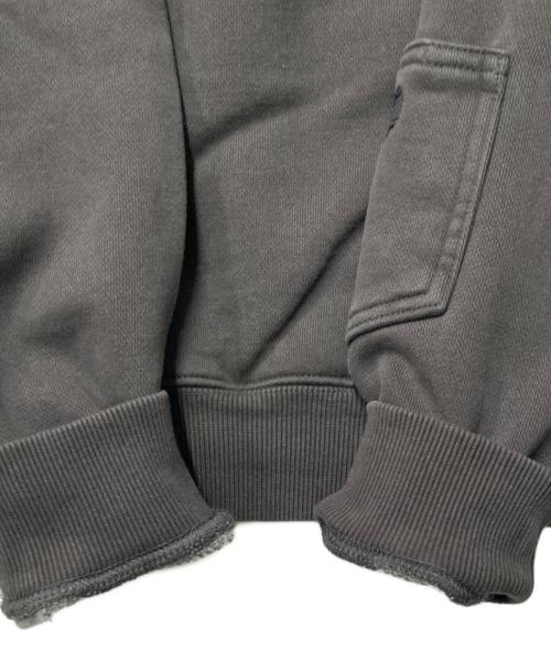 Carhartt WIP（カーハート ワークインプログレス）Carhartt WIP (カーハート ワークインプログレス) Invincible (インヴィンシブル) HOODED PIGMENT DYED SWEAT グレー サイズ:Sの古着・服飾アイテム