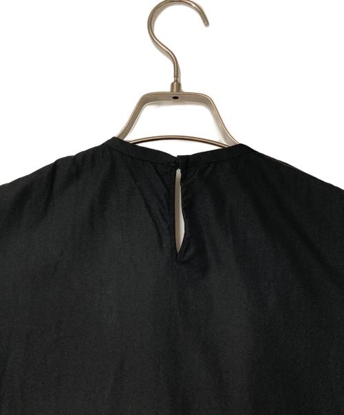 tricot COMME des GARCONS（トリココムデギャルソン）tricot COMME des GARCONS (トリココムデギャルソン) フリルデザインノースリーブワンピース ブラック サイズ:Mの古着・服飾アイテム