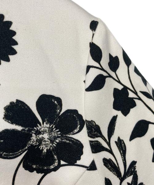 OSCAR DE LA RENTA（オスカーデラレンタ）OSCAR DE LA RENTA (オスカーデラレンタ) 花柄ワンピース ホワイト×ブラック サイズ:8の古着・服飾アイテム