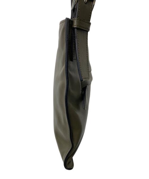 PRADA（プラダ）PRADA (プラダ) ロゴプレート カーフレザーショルダーバッグ カーキの古着・服飾アイテム