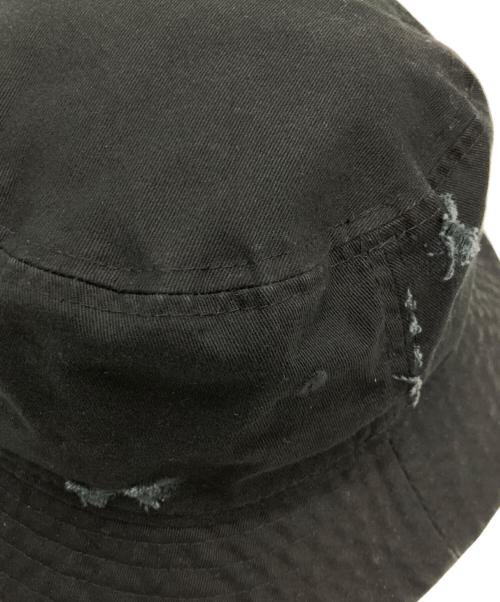 New Era（ニューエラ）New Era (ニューエラ) LIMI feu (リミフゥ) DAMAGED BUCKET HAT ブラック サイズ:Lの古着・服飾アイテム