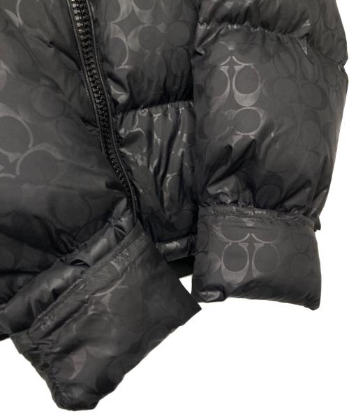 COACH（コーチ）COACH (コーチ) シグネチャーダウンジャケット ブラック サイズ:Sの古着・服飾アイテム