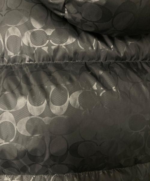 COACH（コーチ）COACH (コーチ) シグネチャーダウンジャケット ブラック サイズ:Sの古着・服飾アイテム