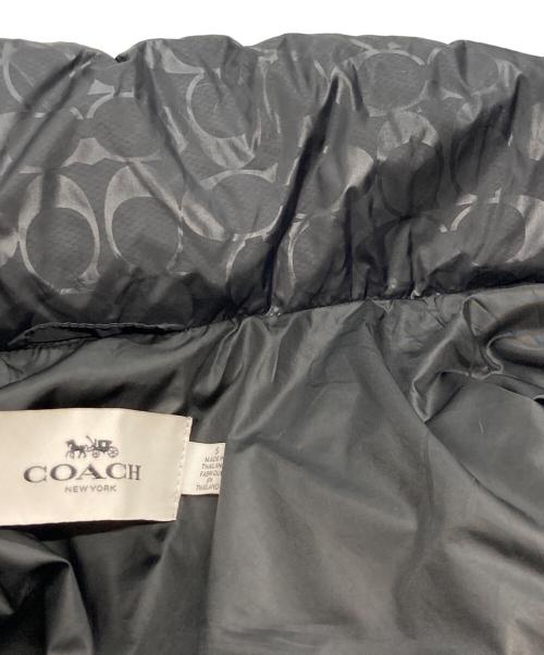 COACH（コーチ）COACH (コーチ) シグネチャーダウンジャケット ブラック サイズ:Sの古着・服飾アイテム