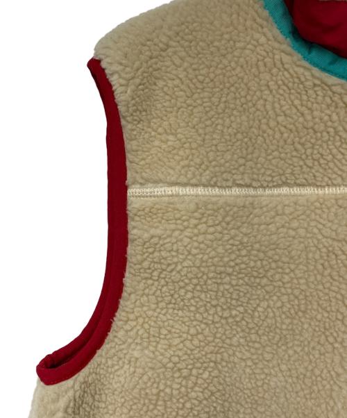 Patagonia（パタゴニア）Patagonia (パタゴニア) CLASSIC RETRO-X VEST ベージュ×レッド サイズ:Sの古着・服飾アイテム
