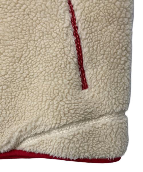 Patagonia（パタゴニア）Patagonia (パタゴニア) CLASSIC RETRO-X VEST ベージュ×レッド サイズ:Sの古着・服飾アイテム