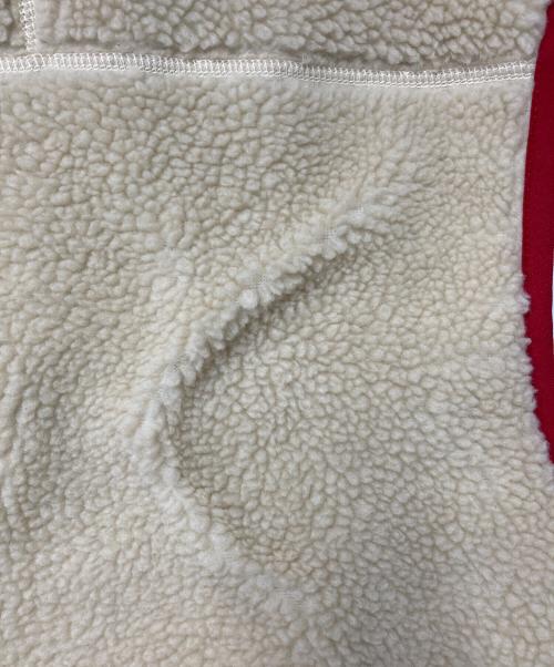 Patagonia（パタゴニア）Patagonia (パタゴニア) CLASSIC RETRO-X VEST ベージュ×レッド サイズ:Sの古着・服飾アイテム