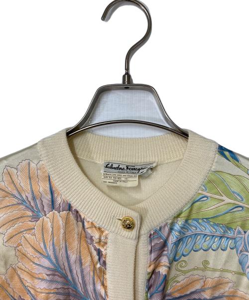 Salvatore Ferragamo（サルヴァトーレ フェラガモ）Salvatore Ferragamo (サルヴァトーレ フェラガモ) シルク切替クルーネックカーディガン ベージュ サイズ:Ｍの古着・服飾アイテム