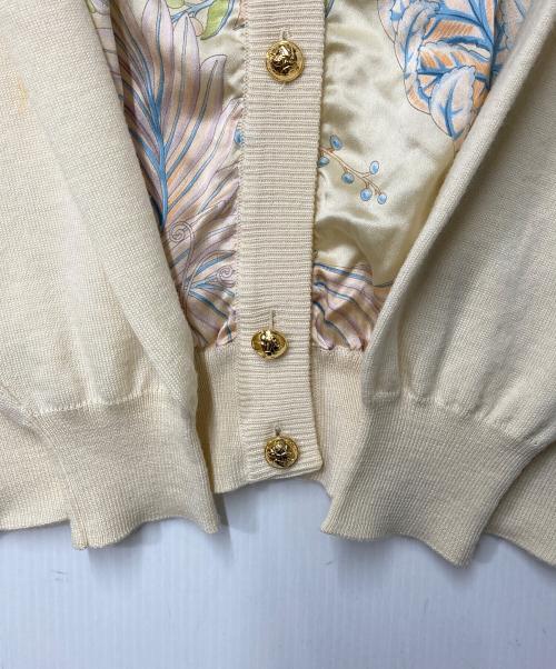 Salvatore Ferragamo（サルヴァトーレ フェラガモ）Salvatore Ferragamo (サルヴァトーレ フェラガモ) シルク切替クルーネックカーディガン ベージュ サイズ:Ｍの古着・服飾アイテム