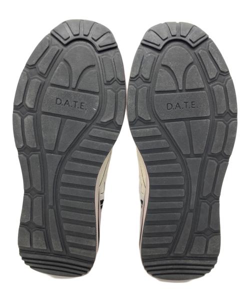 D.A.T.E.（デイト）D.A.T.E. (デイト) FUGA スニーカー ベージュ×ホワイト サイズ:EU40/UK6.5の古着・服飾アイテム