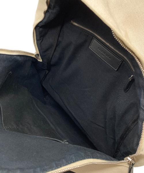 BALENCIAGA（バレンシアガ）BALENCIAGA (バレンシアガ) コットンキャンバスバックパック アイボリー×ブラックの古着・服飾アイテム