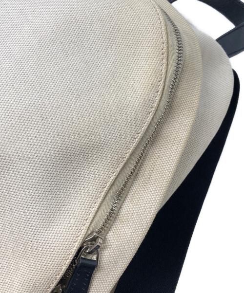 BALENCIAGA（バレンシアガ）BALENCIAGA (バレンシアガ) コットンキャンバスバックパック アイボリー×ブラックの古着・服飾アイテム