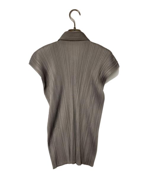 PLEATS PLEASE（プリーツプリーズ）PLEATS PLEASE (プリーツプリーズ) プリーツノースリーブシャツ グレー サイズ:Mの古着・服飾アイテム