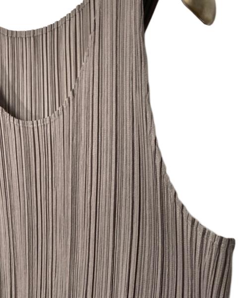 PLEATS PLEASE（プリーツプリーズ）PLEATS PLEASE (プリーツプリーズ) プリーツノースリーブカットソー グレー サイズ:Mの古着・服飾アイテム