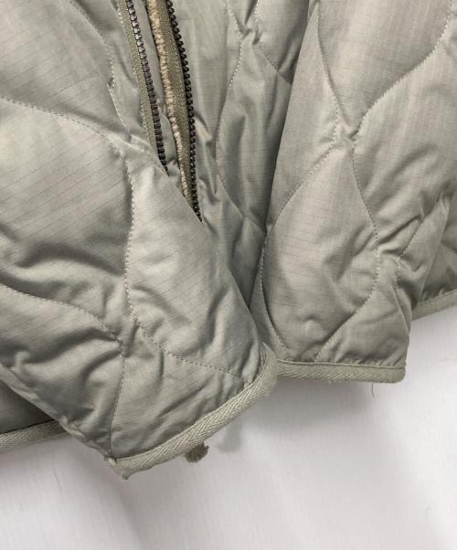 TAION（タイオン）TAION (タイオン) ミリタリー リバーシブル クルーネック ダウンジャケット ベージュ サイズ:Sの古着・服飾アイテム