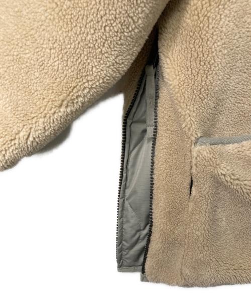 TAION（タイオン）TAION (タイオン) ミリタリー リバーシブル クルーネック ダウンジャケット ベージュ サイズ:Sの古着・服飾アイテム