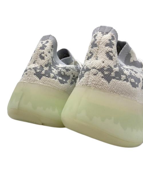 adidas（アディダス）adidas (アディダス) YEEZY BOOST 380 アイボリー×グレー サイズ:US9 / UK 8 1/2 / 27cmの古着・服飾アイテム