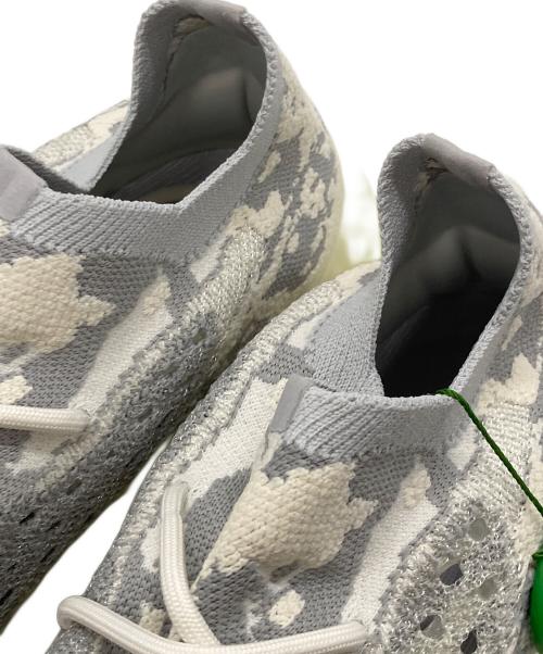 adidas（アディダス）adidas (アディダス) YEEZY BOOST 380 アイボリー×グレー サイズ:US9 / UK 8 1/2 / 27cmの古着・服飾アイテム