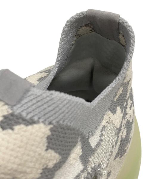adidas（アディダス）adidas (アディダス) YEEZY BOOST 380 アイボリー×グレー サイズ:US9 / UK 8 1/2 / 27cmの古着・服飾アイテム