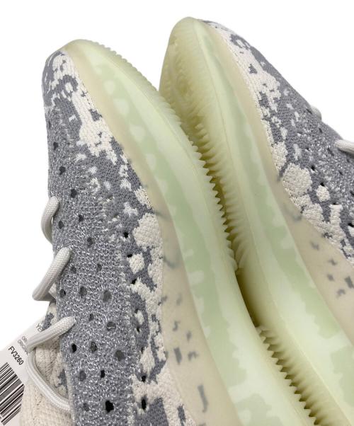 adidas（アディダス）adidas (アディダス) YEEZY BOOST 380 アイボリー×グレー サイズ:US9 / UK 8 1/2 / 27cmの古着・服飾アイテム