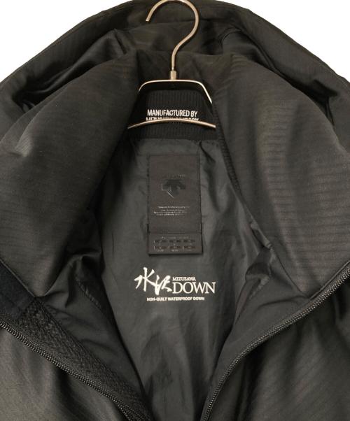 DESCENTE ALLTERRAIN（デザイント オルテライン）DESCENTE ALLTERRAIN (デザイント オルテライン) SHIPS (シップス) 別注 水沢ダウン フーデットハーフコート ブラック サイズ:Lの古着・服飾アイテム