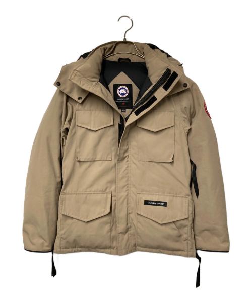 CANADA GOOSE（カナダグース）CANADA GOOSE (カナダグース) KAMLOOPS フーデットダウンジャケット ベージュ サイズ:XS/TPの古着・服飾アイテム