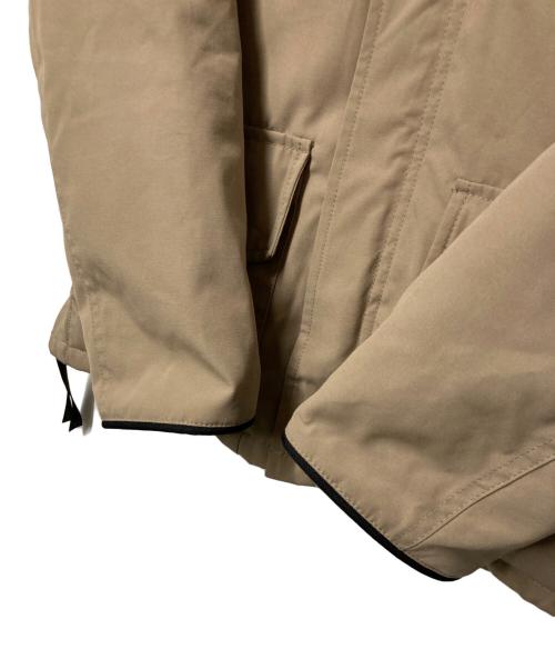 CANADA GOOSE（カナダグース）CANADA GOOSE (カナダグース) KAMLOOPS フーデットダウンジャケット ベージュ サイズ:XS/TPの古着・服飾アイテム