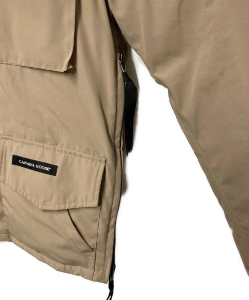 CANADA GOOSE（カナダグース）CANADA GOOSE (カナダグース) KAMLOOPS フーデットダウンジャケット ベージュ サイズ:XS/TPの古着・服飾アイテム