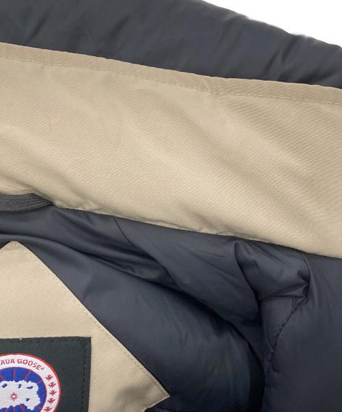 CANADA GOOSE（カナダグース）CANADA GOOSE (カナダグース) KAMLOOPS フーデットダウンジャケット ベージュ サイズ:XS/TPの古着・服飾アイテム