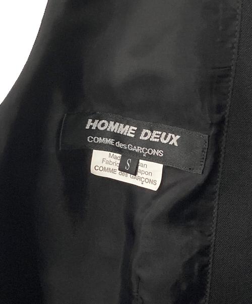COMME des GARCONS HOMME DEUX（コムデギャルソン オム ドゥ）COMME des GARCONS HOMME DEUX (コムデギャルソン オム ドゥ) バックベルトデザインベスト ブラック サイズ:Sの古着・服飾アイテム