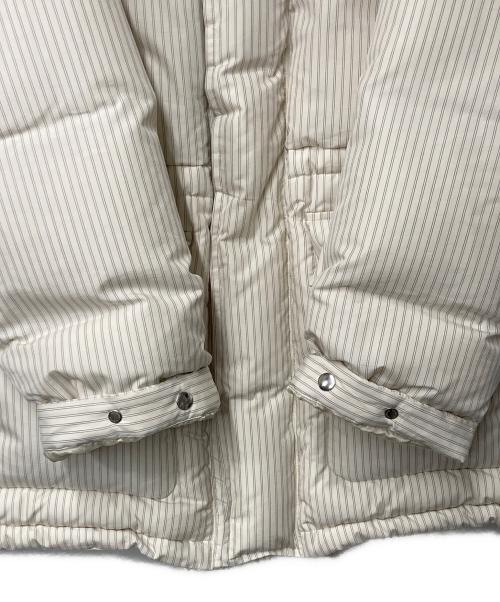 AURALEE（オーラリー）AURALEE (オーラリー) TEKLA (テクラ) STRIPE DOWN JACKET アイボリー サイズ:4の古着・服飾アイテム