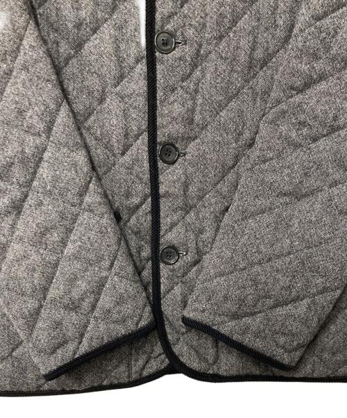 Barbour（バブアー）Barbour (バブアー) 襟コーデュロイキルティングジャケット グレー サイズ:36の古着・服飾アイテム