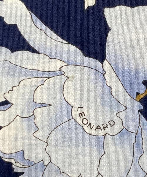 LEONARD FASHION（レオナールファッション）LEONARD FASHION (レオナールファッション) フラワープリントカットソー ネイビー×アイボリー サイズ:Mの古着・服飾アイテム