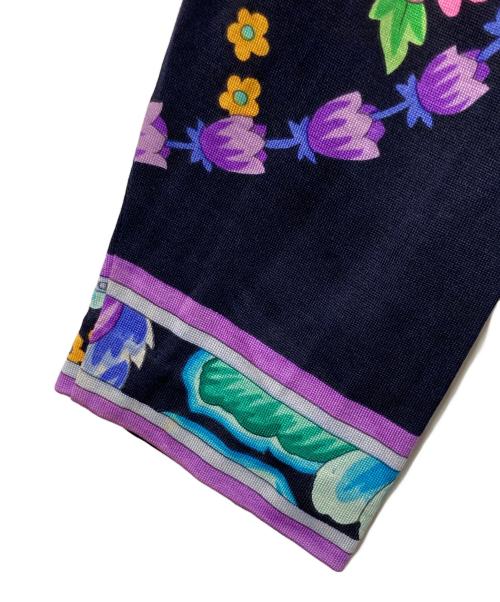 LEONARD FASHION（レオナールファッション）LEONARD FASHION (レオナールファッション) フラワープリントシルクウールカットソー ブラック×グリーン サイズ:Ｍの古着・服飾アイテム