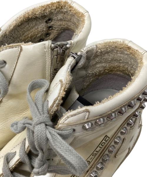 GOLDEN GOOSE（ゴールデングース）GOLDEN GOOSE (ゴールデングース) SLIDE ユーズド加工 スタッズ ハイカットスニーカー アイボリー サイズ:表記無しの古着・服飾アイテム