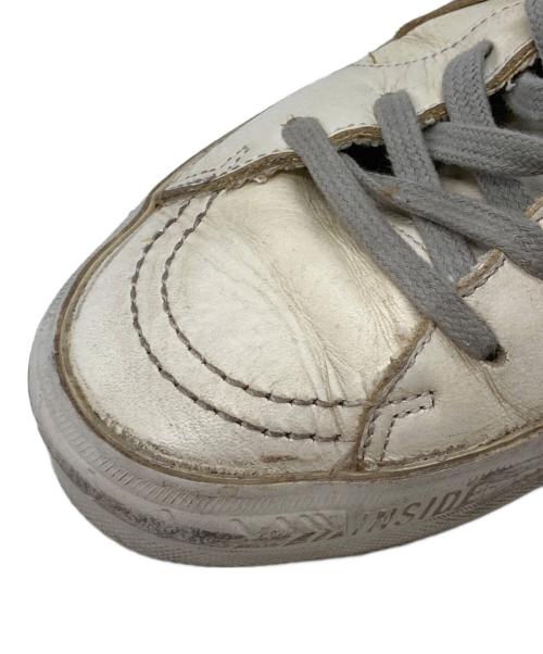 GOLDEN GOOSE（ゴールデングース）GOLDEN GOOSE (ゴールデングース) SLIDE ユーズド加工 スタッズ ハイカットスニーカー アイボリー サイズ:表記無しの古着・服飾アイテム